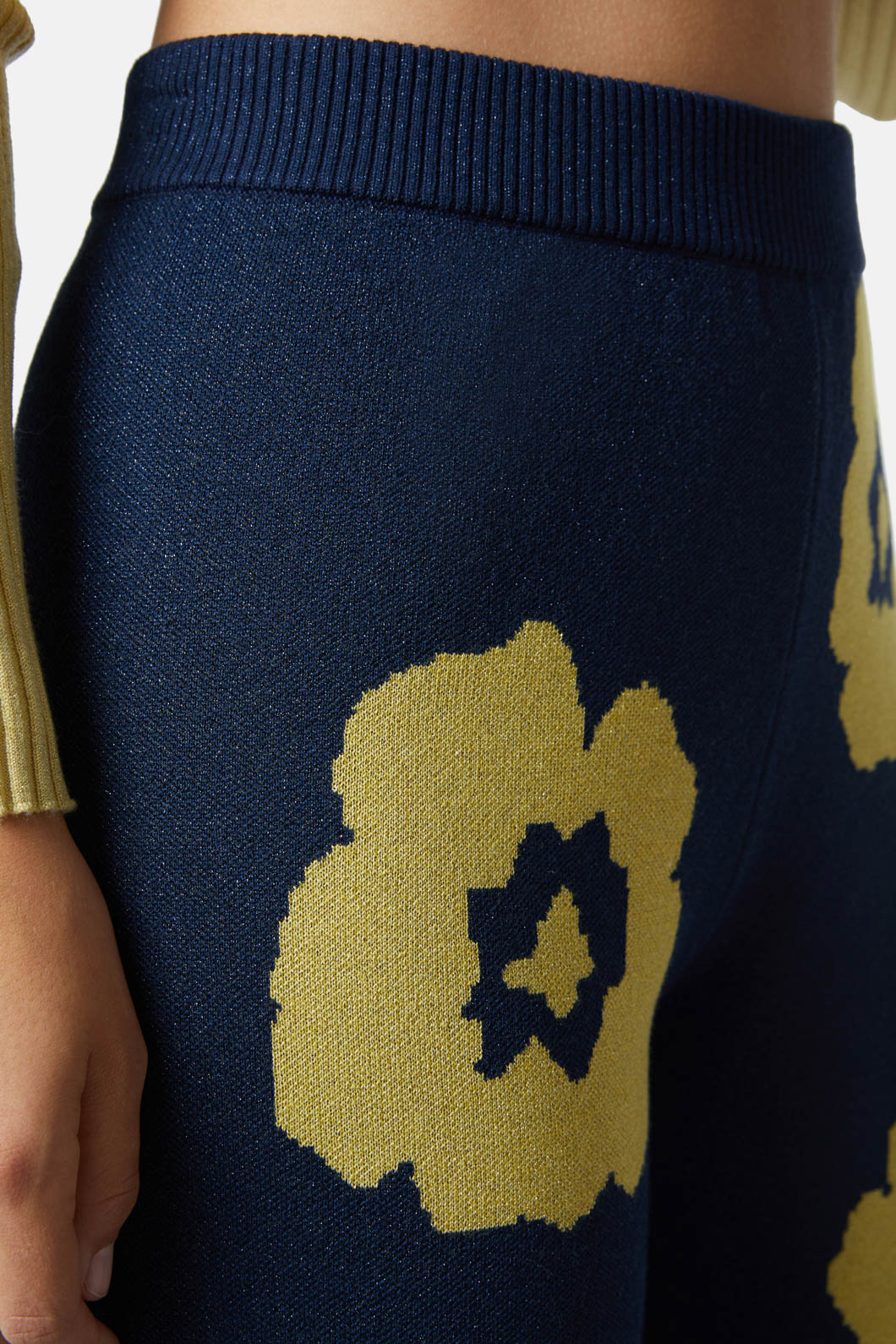 Gorman - Rose Float Knit Pant - multi