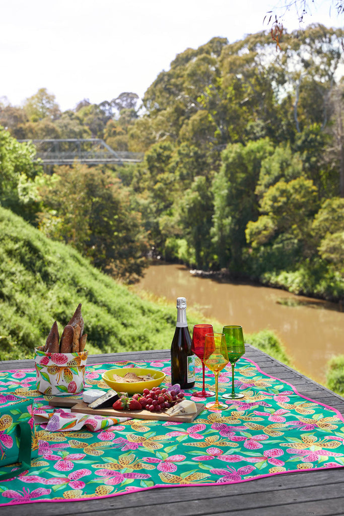 Hot House Scalloped Picnic Rug Gorman