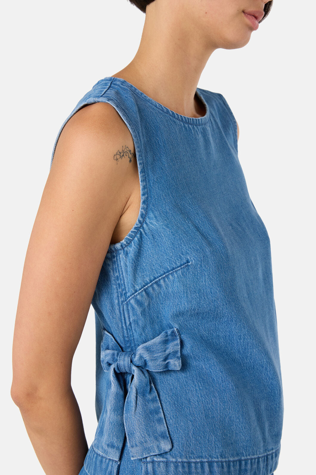 Gorman - Bowtiful Denim Tank - mid-blue