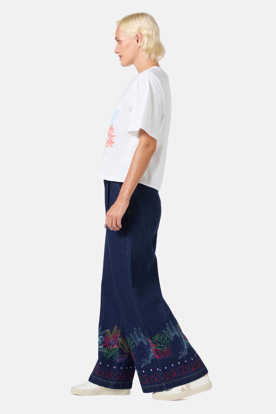 Gorman - Monkey Forest Tee - white