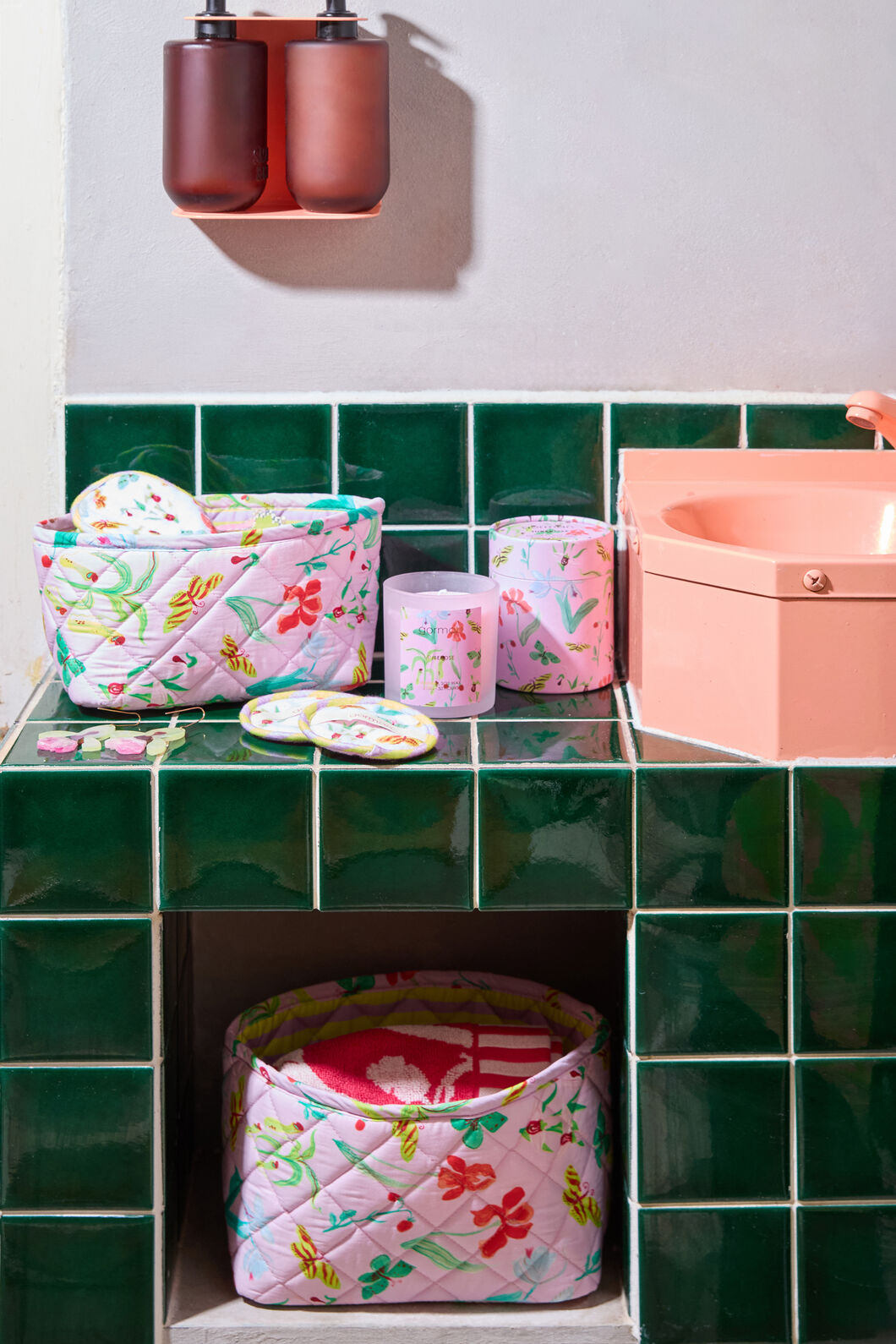 Gorman - Electric Eden Quilted Tub Sml - print
