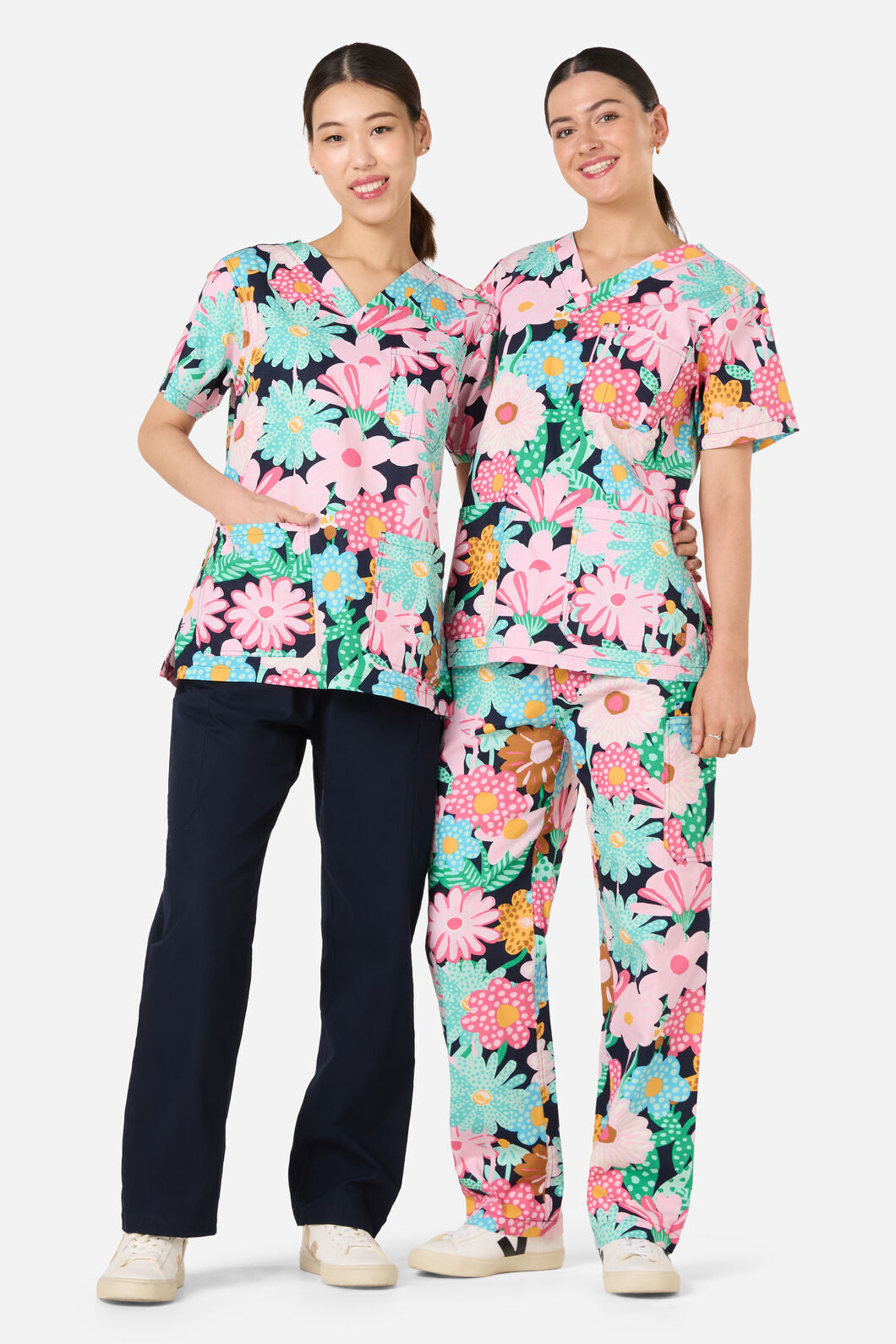 Gorman - Magic Floral Scrub Set - navy