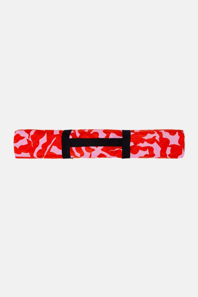 Magic Eye Red Picnic Rug Gorman